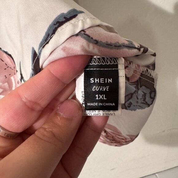 SHEIN Curve Floral Tank Top | Pink Rose Print Strappy Cami | Size 1XL - Picture 2 of 3